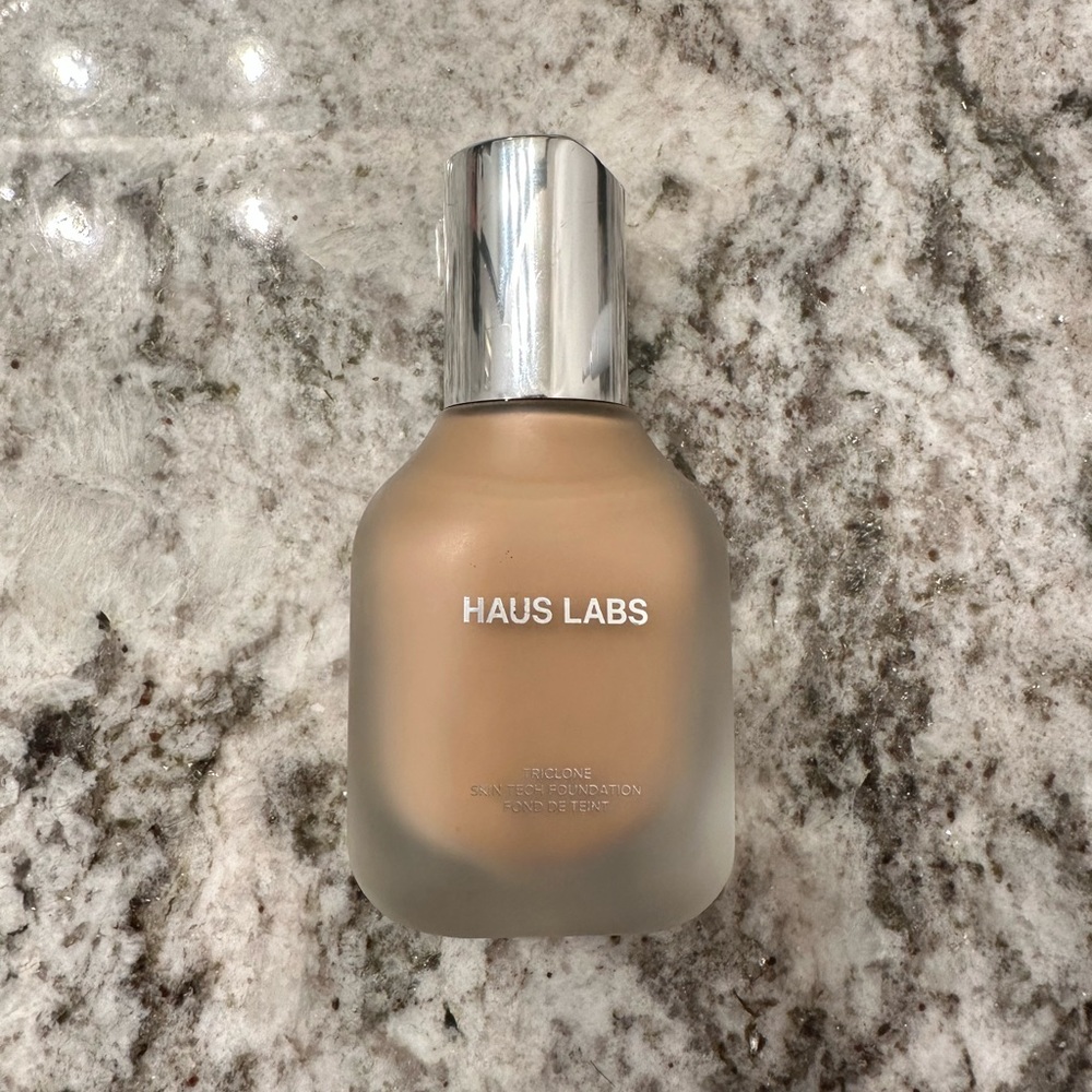Haus Labs Foundation - light medium neutral 280